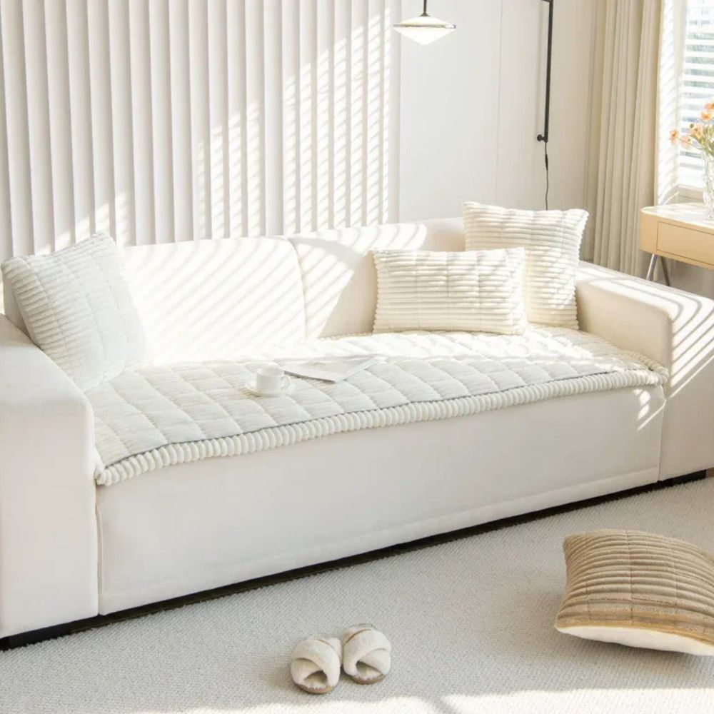 Polyester Blend Sofa Cover with Non Slip Backing and Machine Washable Fabric