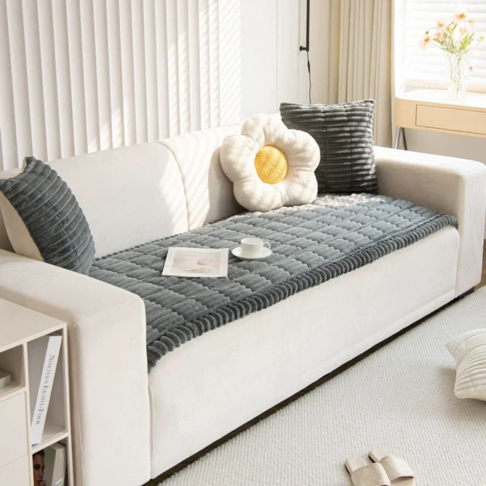 Polyester Blend Sofa Cover with Non Slip Backing and Machine Washable Fabric