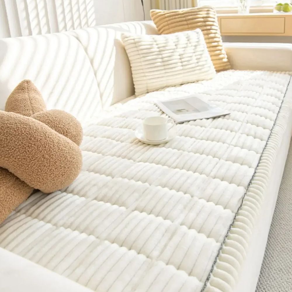 Polyester Blend Sofa Cover with Non Slip Backing and Machine Washable Fabric