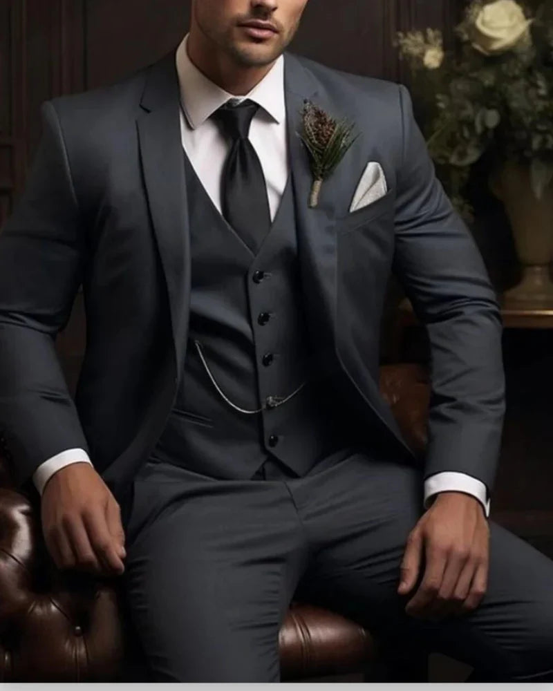 Men's Three Piece Suit with Slim Fit Jacket and Matching Vest, Trousers