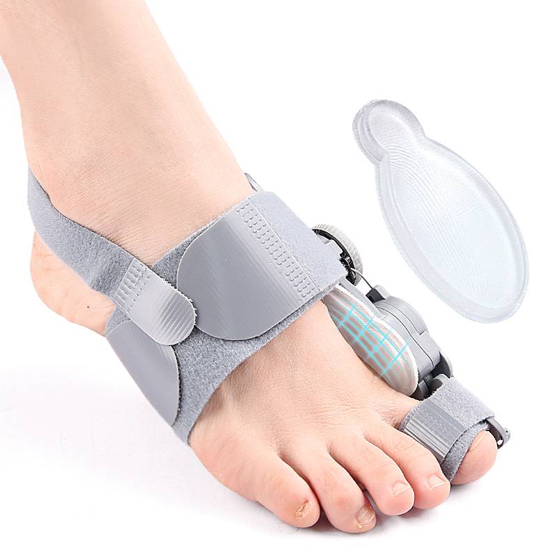 Adjustable Bunion Corrector with Hinge Joint and Silicone Padding, Universal Size