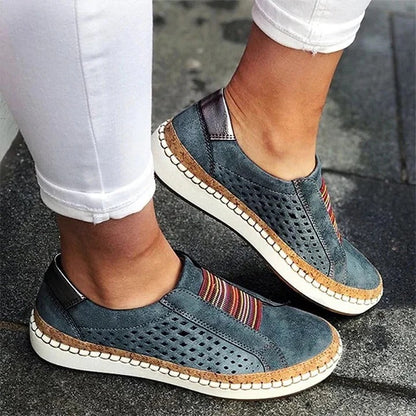 Slip-On Women's Sneakers with Air-Permeable Upper and Toe Clasp Hold, Flat Bottom Sole