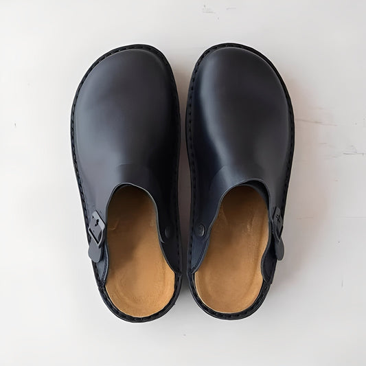 Slippers for Men with Removable Insole and Curved Sole